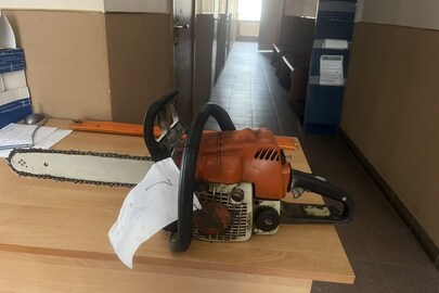 Конфіскація майна згідно рішення суду: бензопила марки "Stihl" MS-180, б/в