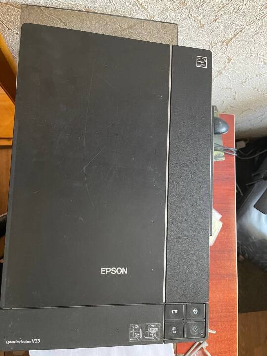 Сканер Epson Perfection V330, модель J232C, б/в у кількості 1 шт.