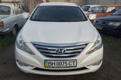 Транспортний засіб HYUNDAI SONATA, 2014 року випуску, ДНЗ ВН0075СТ, номер кузову: KMHEC41CBEA645077