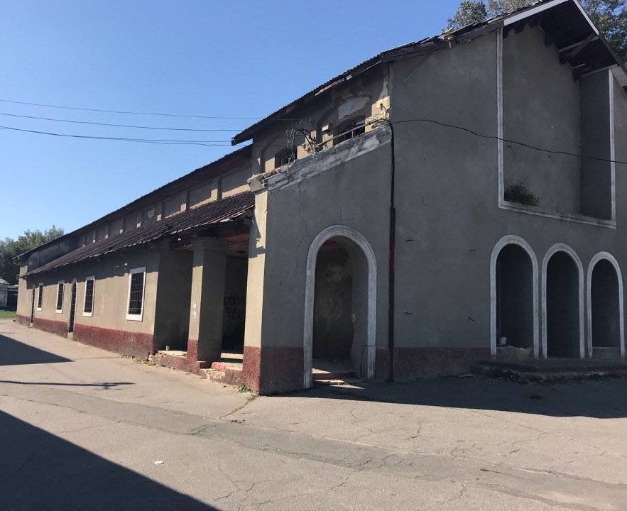 Будівля кінотеатру, загальною площею 718,3 кв.м., за адресою: Одеська обл., м. Подільськ (Котовськ), вул. 50 років Жовтня, буд. 68