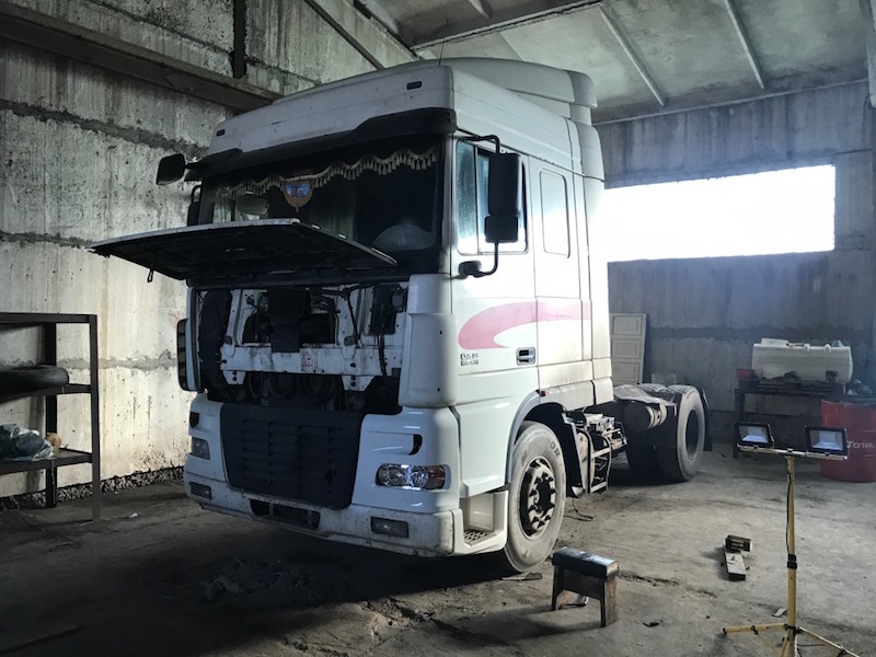 Спеціалізований вантажний сідловий тягач DAF ХF 95.430,  2005 року випуску, ДНЗ ВН8187НН, номер кузову: XLRTE47XS0E690210