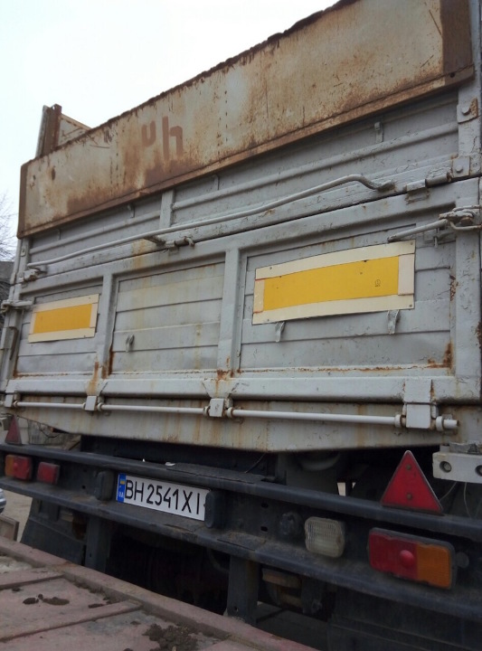 Загальний причіп пр-бортовий-Е НЕФАЗ 8332-10, 2004 року випуску, ДНЗ ВН2541ХІ, номер кузову: X1F83320040002853