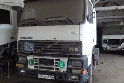 Вантажний сідловий тягач - Е VOLVO FH 12, 1995 року випуску, ДНЗ ВН5944АМ, номер кузову: YV2A4B2A4SB140432