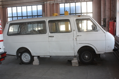 Мікроавтобус РАФ модель 220301, 1993 року випуску, державний номер 252-71ХВ, номер шасі 235110
