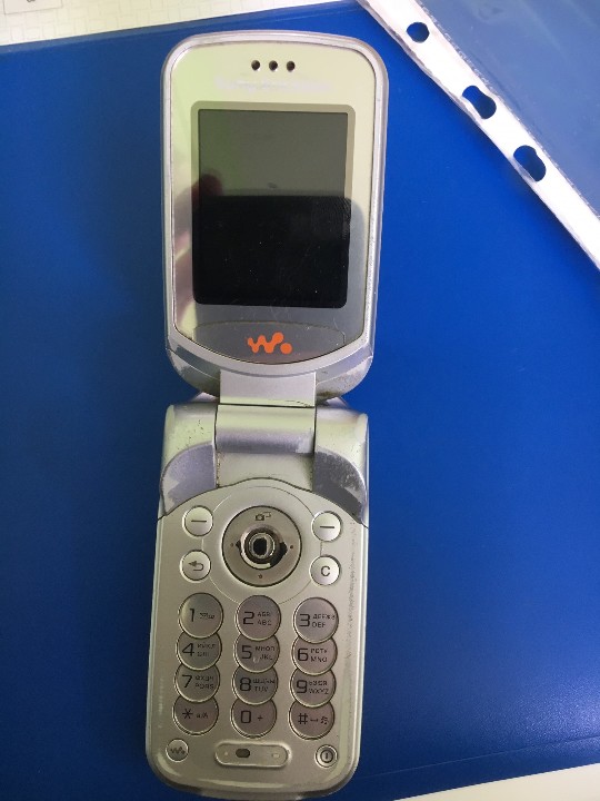 Мобільний телефон 