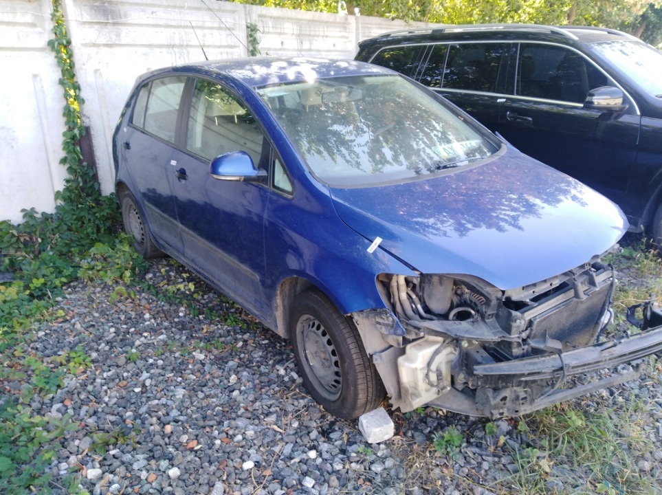 Автомобіль VOLKSWAGEN GOLF, 2005 року випуску, державний номер АХ7366АН, номер кузову WVWZZZ1KZ6W550503