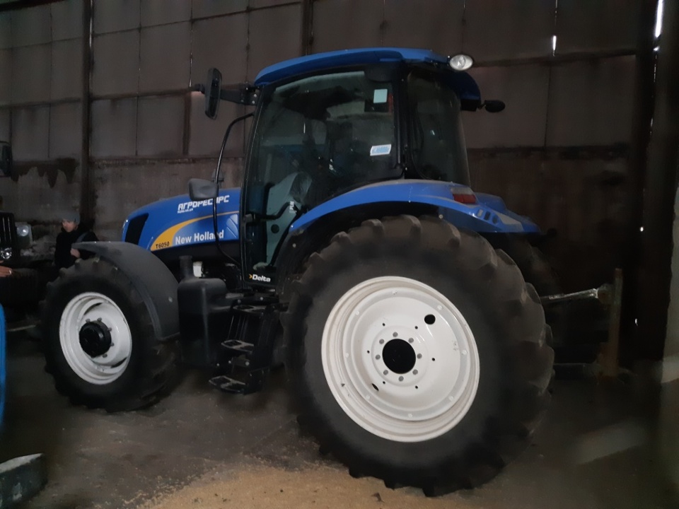 Трактор колісний марки NЕW HOLLAND T6050, державний № 17925АХ, двигун № 1439104, 2016 року випуску