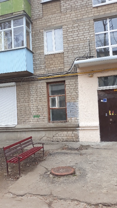 Нежитлові приміщення 1-го поверху № 66-1-:-66-5, 66-41-:-66-44, розташовані в житловому будинку, загальною площею 93,3 кв.м., за адресою: м. Харків, вул.Тобольська, 38