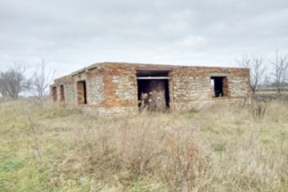 Незавершене будівництво житлового будинку та земельна ділянка, загальною площею: 0.15 га, КАД № 5622682000:01:002:0281, місцезнаходження майна: Рівненська область, Здолбунівський район, с. Здовбиця, вул. Кн. Острозького, 32