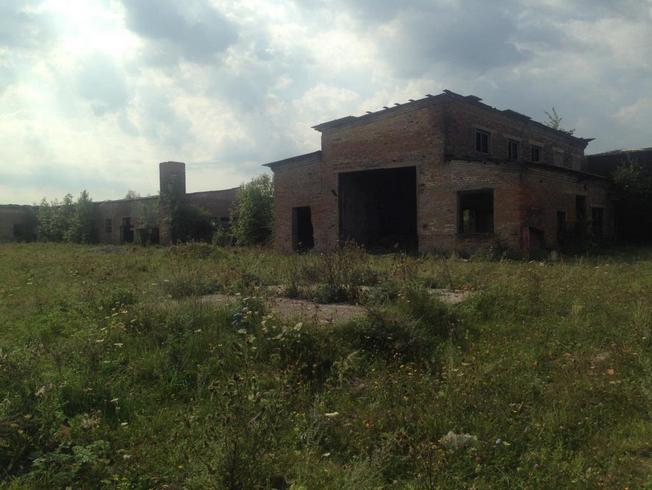 Предмет іпотеки. Будівля цеху вогнетривів, загальна площа: 2582,9 кв.м., місцезнаходження майна: Рівненська область, Березнівський район, с. Моквин, вул. Колгоспна, 37