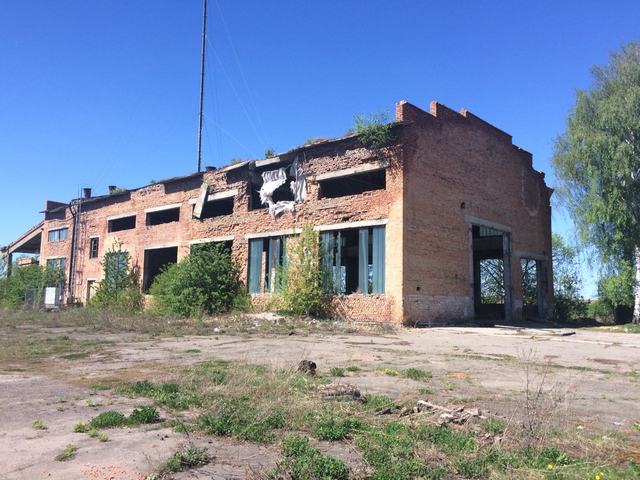 Будівля ПТО, загальною площею: 878.30 кв.м., місцезнаходження майна: Рівненська область, Здолбунівський район, смт. Мізоч, вул. Острозька, 1к