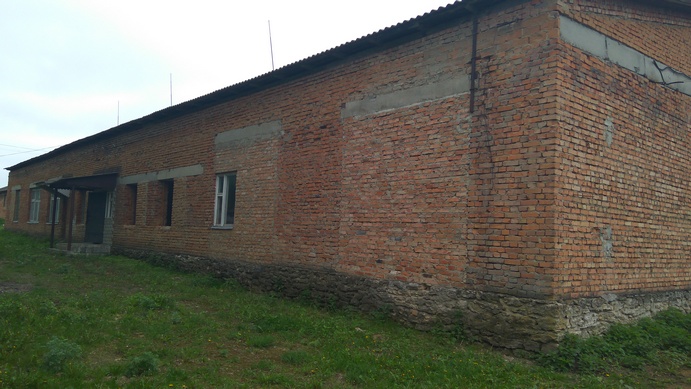 Будівля столярня-майстерня, загальна площа: 430.5 кв.м., місцезнаходження майна: Рівненська область, Гощанський район, с. Бугрин, вул. Князя Острозького, 12