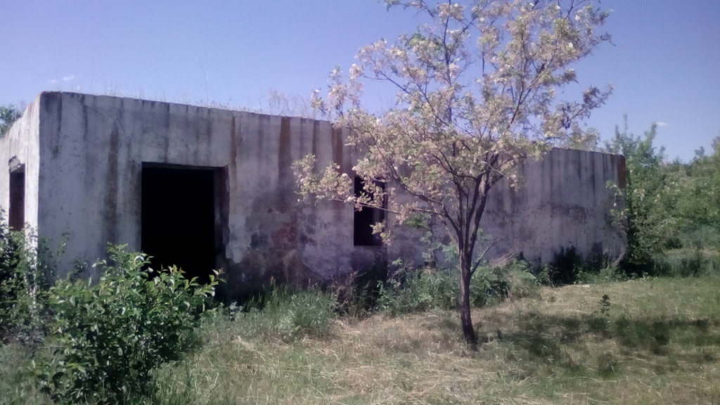 Нежитлова будівля 