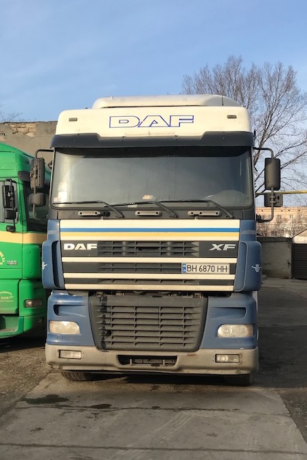 Транспортний засіб спеціалізований вантажний сідловий тягач 