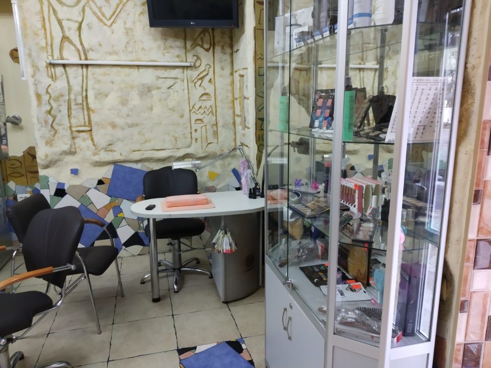 Нежитлові приміщення перукарні, загальною площею 60,2 м.кв., за адресою:  м. Одеса,  провулок Вознесенський, буд. 1