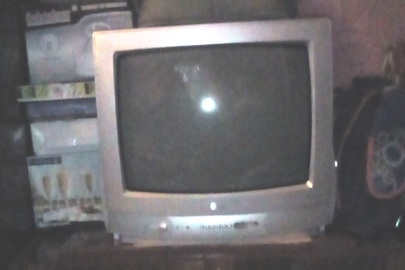 Телевізор марки LG, модель 21 FU6RL