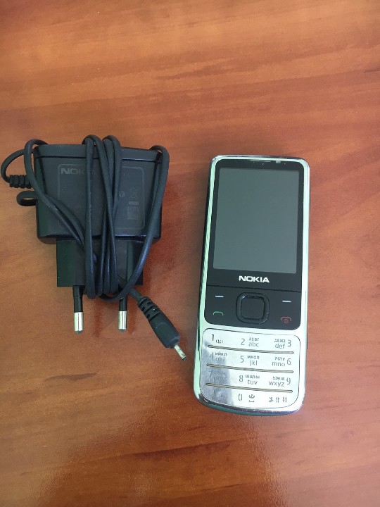 Мобільний телефон NOKIA C1