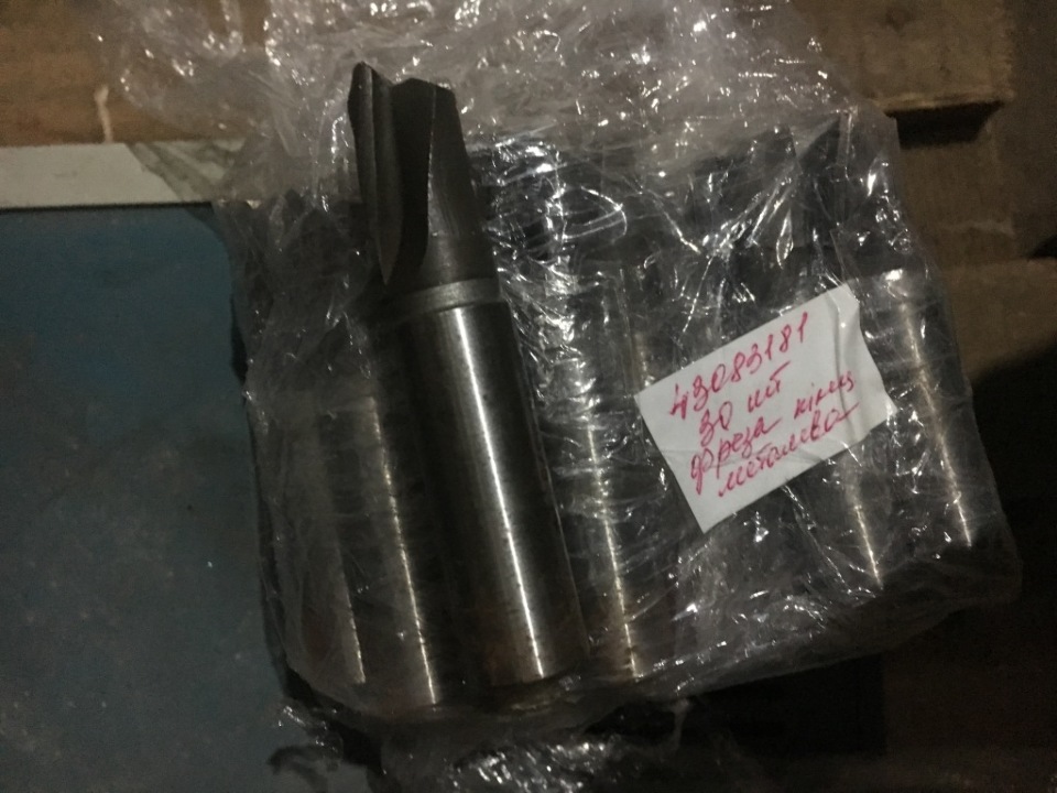 Фреза концева  у кількості 30 шт.