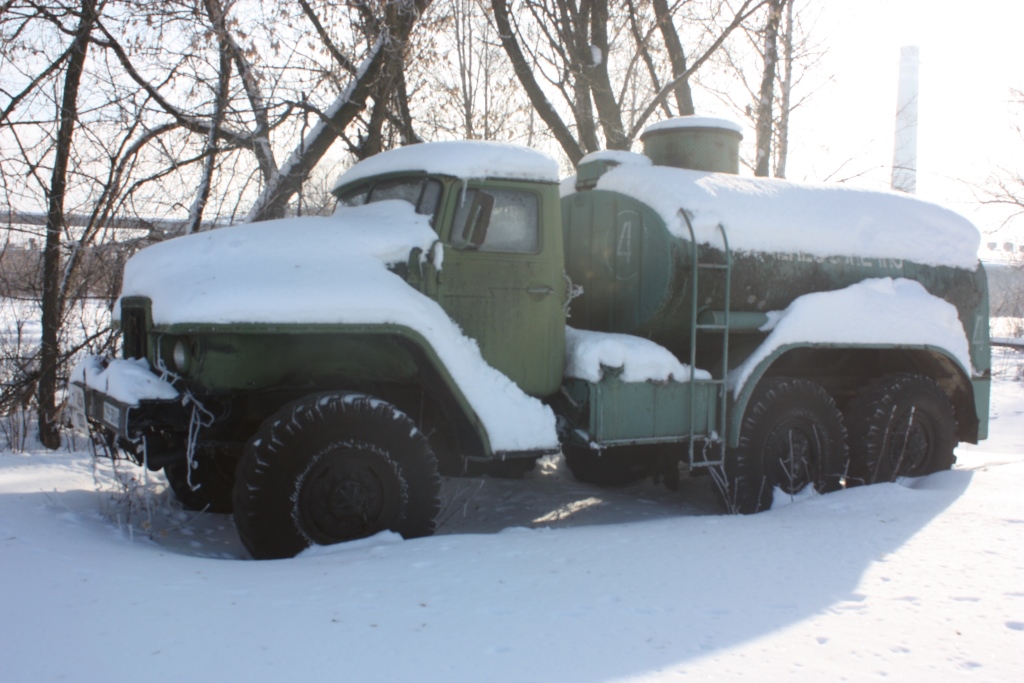 Вантажний автомобіль УРАЛ 375Д (паливозаправник), шасі 352996, 1981 року випуску, державний номер 399-38ХА