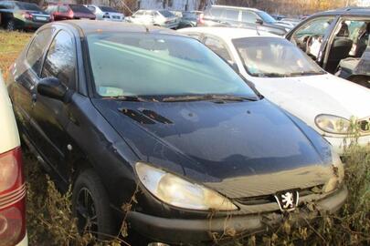 Легковий автомобіль PEUGEOT 206A 2005 року випуску, AX8030KX