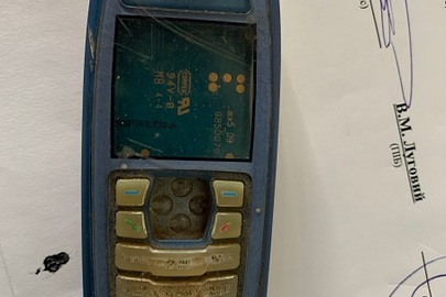 Мобільний телефон NOKIA 3100 блакитного кольору