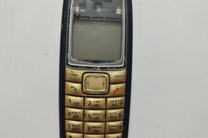 Мобільний телефон марки «NOKIA», IMEI – відсутній, синьо-білого кольору, б/в