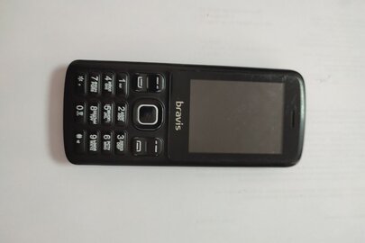Мобільний телефон марки «Bravis», IMEI – стертий, в кількості 2 шт., чорного кольору, б/в