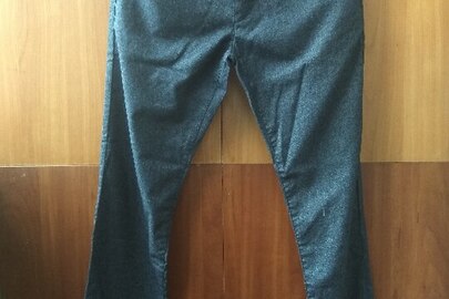 Штани джинсові чоловічі іноземного виробництва, різних розмірів та кольорів в кількості 8 штук