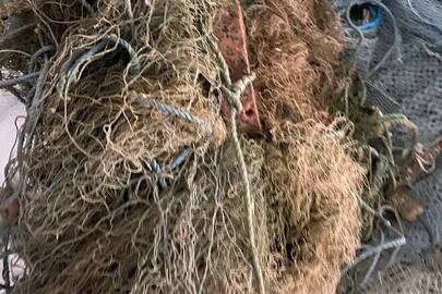 Конфіскація майна за виконавчим листом : сітка месинова довжиною 60м. висотою 1м., вічко 20мм. б/в