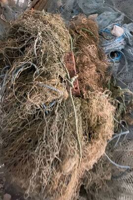 Конфіскація майна за виконавчим листом: сітка мисинова довжиною 35м., висотою 1м., вічко 55мм., б/в