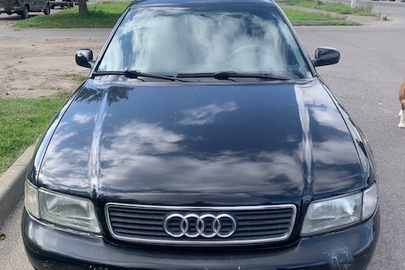 Автомобіль AUDI, модель А4, чорного кольору, реєстраційний номер ВК8861АІ, VIN/номер шасі (кузова, рами):WAUZZZ8DZXA073970, 1999 року випуску