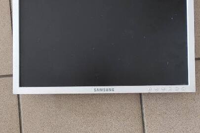 Конфісковане майно за рішенням суду:монітор марки "Samsung" s/n HA19HMCP438701K, б/в 