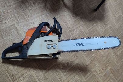 Конфіскація майна за ухвалою суду: бензопила Stihl моделі MS180/с помаранчевого  кольору, (б/в)