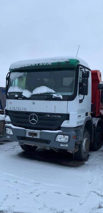 Транспортний засіб марки MERCEDES-BENZ 4141 K, реєстраційний номер АІ5811ОС, VIN/номер шасі (кузова, рами): WDB9323151L041769, 2005 року випуску, білого кольору