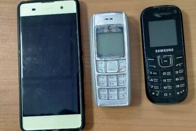 Мобільний телефон марки "Nokia", IMEI 1: 354527/01/154652/4; Мобільний телефон марки "Samsung", IMEI встановити не вдалось; Мобільний телефон марки "Sony", IMEI встановити не вдалось