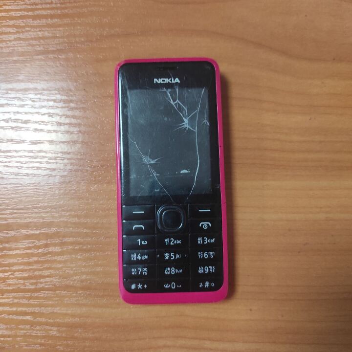 Мобільний телефон «Nokia», ІМЕІ 355516/05/597804/9, 355516/05/597805/6, б/в