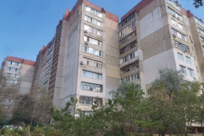 1/2 частина однокімнатної квартири загальною площею 42,50 кв.м., яка знаходиться за адресою: м. Миколаїв, вулиця Лазурна, буд. 36А, кв. № 80