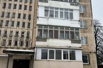 1/4 частка квартири загальною площею 61,3 кв. м., житловою площею 37,4 кв. м. за адресою: Львівська обл., м. Стрий, вул. Бачинської О., буд. 4а, кв. 36, РНМ 5017815