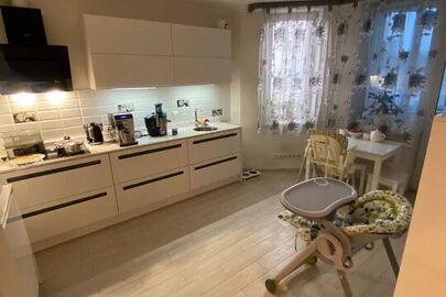 Чотирикімнатна квартира №66, загальною площею 137.50   кв.м., житловою – 70.1  кв.м., за адресою: м. Київ, вул. В'ячеслава Чорновола, буд. 20