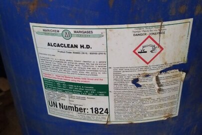 Хімічна речовина з маркуванням ''ALCACLEAN H.D." в кількості 10 бочок, ємністю по 210 л/2100 л, б/в