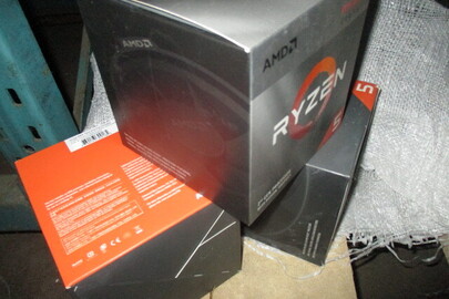 Центральний процесор торгової марки AMD Ryzen 5 3400G - 10 шт., центральний процесор торгової марки AMD Ryzen 5 2600 - 10 шт.