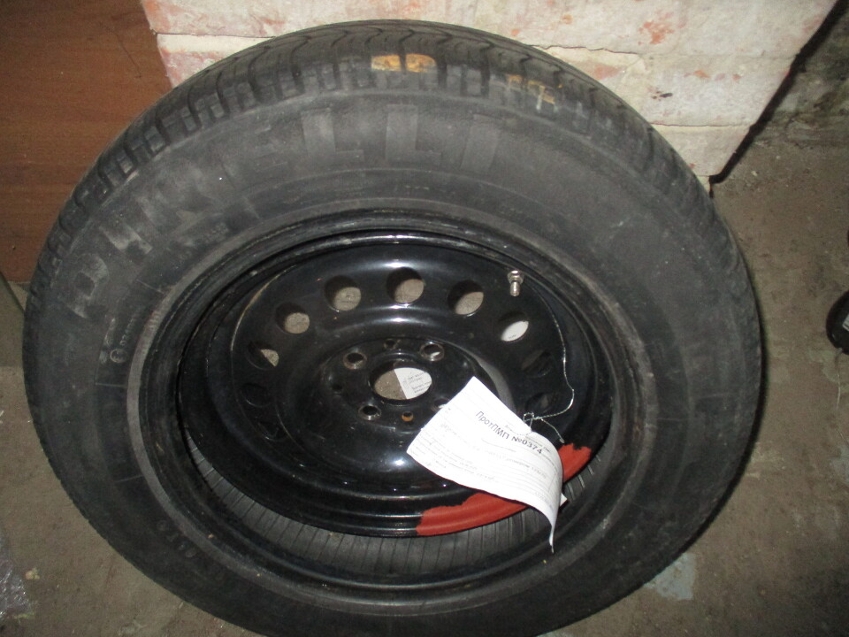 Запасне колесо Pirelli, б/в, розміром 175/70 R14, 1шт.