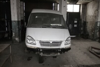 Автомобіль марки ГАЗ, модель ЧАЗ 32213Н, тип: мікроавтобус-D 2003 р.в., VIN: 27050030039178, державний номерний знак: АХ8154АЕ, білого кольору