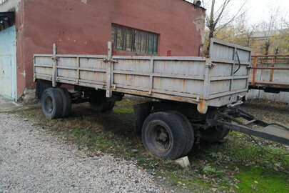 Причіп-бортовий-Е, марки ГКБ, модель 8350, 1987 р.в., VIN: 8350216341, державний номерний знак: АХ2939ХХ, сірого кольору