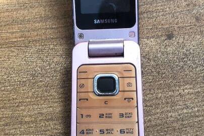 Мобільний телефон марки Samsung С3560