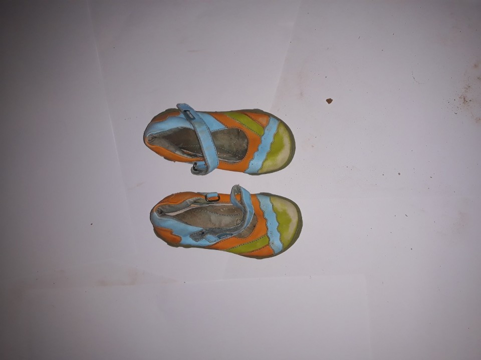 Туфлі дитячі, різнокольорові (зелений, блакитний, оранжевий), б/в, одна пара
