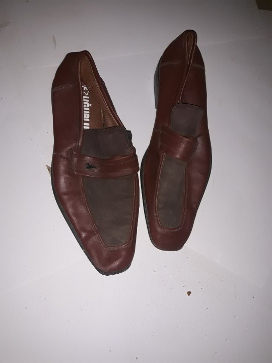 Туфлі чоловічі, коричневого кольору, б/в, одна пара
