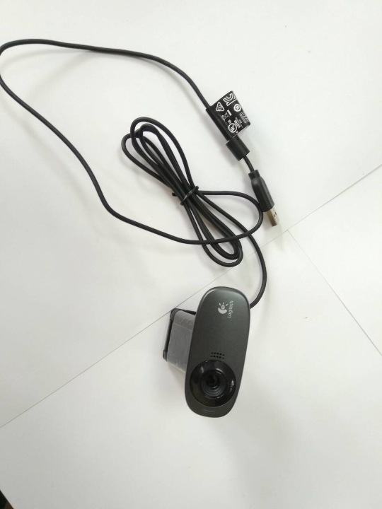 Веб-камера Logitech С310, серійний номер LZ234СА, чорного кольору
