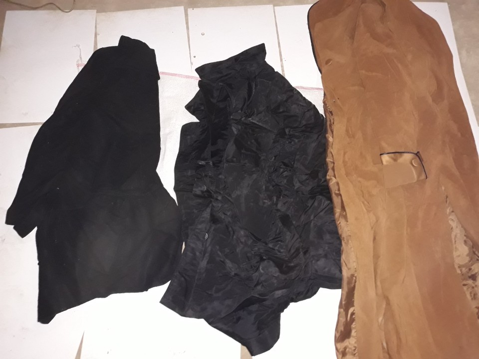 Куртка жіноча, чорного кольору, б/в, 1 шт. Куртка жіноча, чорного кольору, б/в, 1 шт. Пальто жіноче, коричневого кольору, б/в, 1 шт.