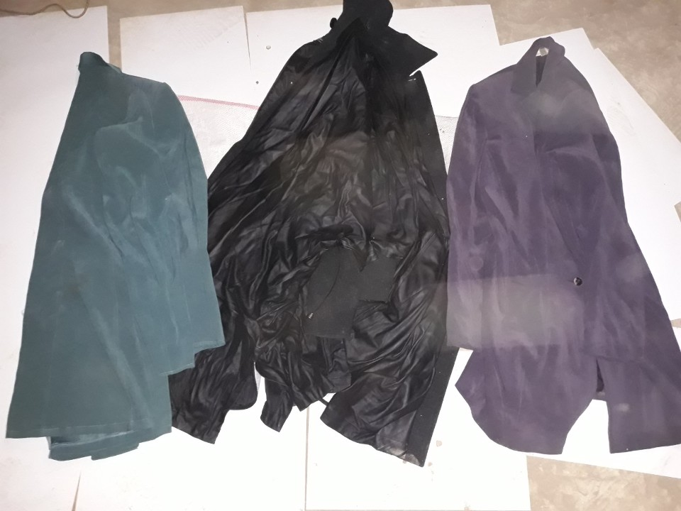 Куртка жіноча, фіолетового кольору, б/в, 1 шт. Пальто жіноче, чорного кольору, б/в, 1 шт. Куртка жіноча, зеленого кольору, б/в, 1 шт.